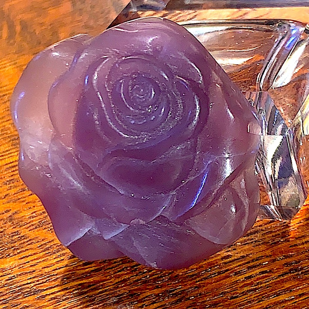 FLUORITE ROSE CARVED NEW HEALING STONE LAVENDER